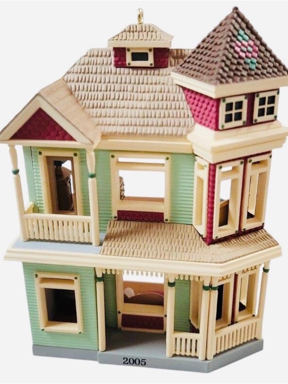 2005 Miniaturee Victorian Home Dollhouse Playset - Cream, Green & Pink